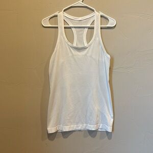 Lululemon Swiftly Tech Racerback 2.0 Size 6